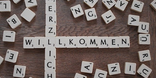 Herzlich Willkommen mit Scrabble